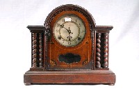 藏品(木雕座鐘)的圖片