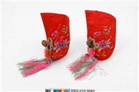 藏品(紅地虎頭繡花嬰兒鞋套)的圖片