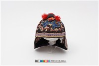 藏品(黑地黑布結頂彩繡花卉紋碗帽)的圖片