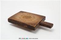 藏品(長方形三面雕龜桃連錢魚紋帶柄粿印)的圖片