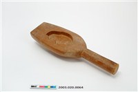 藏品(酒瓶形單面雕臥豬紋帶柄糕粿印)的圖片