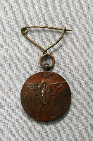 藏品(臺灣文化三百年紀念會紀念章)的圖片