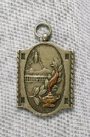 藏品(嘉義商工第11屆畢業紀念章)的圖片