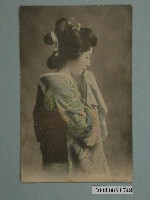 藏品(東京銀坐上方屋製著和服的女子)的圖片