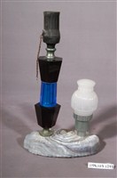 藏品(瑪瑙紋玻璃雙柱式檯燈)的圖片