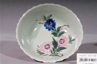 藏品(青瓷花卉紋花形碗)的圖片