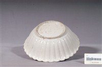 藏品(彩繪山水紋菱花口碗)的圖片