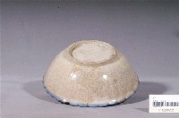 藏品(彩繪山水紋菱花口碗)的圖片