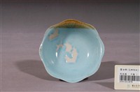藏品(青瓷醬釉花形碟)的圖片