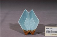 藏品(青瓷醬釉多角型碟)的圖片