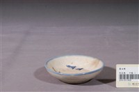 藏品(白瓷手繪青花山水紋圓碟)的圖片