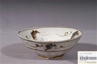 藏品(手繪褐釉花卉紋碗)的圖片