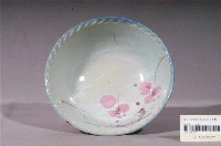 藏品(手繪粉紅彩花卉紋淡青碗)的圖片