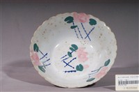 藏品(彩繪花卉紋花形碗)的圖片