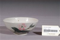 藏品(白釉紅花綠葉彩繪紋瓷碗)的圖片
