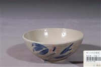 藏品(白釉紅花藍葉彩繪紋瓷碗)的圖片