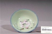 藏品(青釉藍邊粉花綠葉彩繪紋瓷碗)的圖片