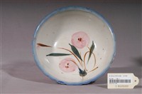 藏品(手繪青花釉彩花卉紋花口碗)的圖片