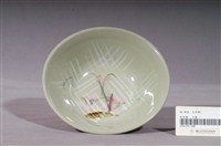 藏品(淡綠釉手繪花卉紋碗公)的圖片