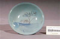 藏品(淡藍色釉印花加彩山水紋碗)的圖片