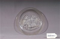 藏品(三蝦紋透明玻璃圓盤)的圖片