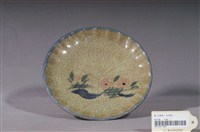 藏品(手繪粉紅釉花卉紋花口盤)的圖片
