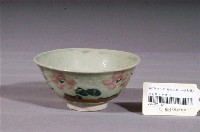 藏品(彩繪花卉方格壓紋碗)的圖片