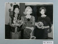 藏品(中國小姐林素幸與比利小姐合影照片)的圖片