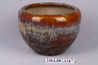藏品(苗栗公館窯褐釉波紋陶製烘爐)的圖片