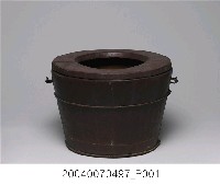 藏品(肖楠木製尿桶)的圖片