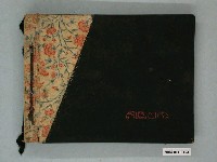 藏品(碎花封面黑白生活照相簿)的圖片