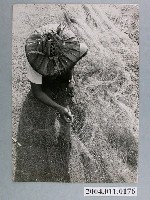 藏品(何懷東攝「補網」)的圖片