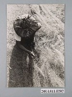 藏品(何懷東攝「補網」)的圖片