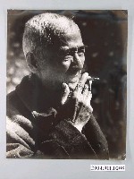 藏品(老年男子抽著菸)的圖片