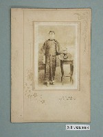 藏品(少女黑白獨照)的圖片