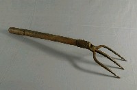 藏品(三齒耙)的圖片
