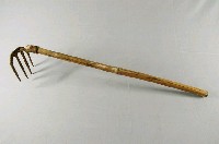 藏品(四齒耙)的圖片