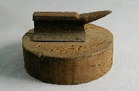 藏品(小鐵砧臺)的圖片