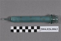 藏品(珍珠牌30c.c.綠色玻璃針筒)的圖片