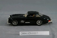 藏品(黑色賓士車模型)的圖片