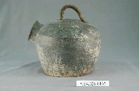 藏品(陶製褐釉男用夜壺)的圖片