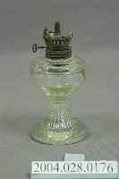 藏品(高足玻璃煤油燈)的圖片