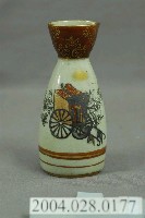藏品(車圖案酒器)的圖片