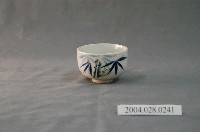藏品(日式花紋小瓷杯)的圖片