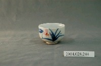 藏品(日式花紋小瓷杯)的圖片