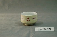藏品(日式花紋小瓷杯)的圖片