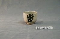 藏品(日式花紋小瓷杯)的圖片