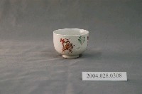 藏品(日式花紋小瓷杯)的圖片