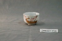 藏品(日式花紋小瓷杯)的圖片