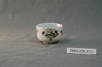 藏品(日式花紋小瓷杯)的圖片